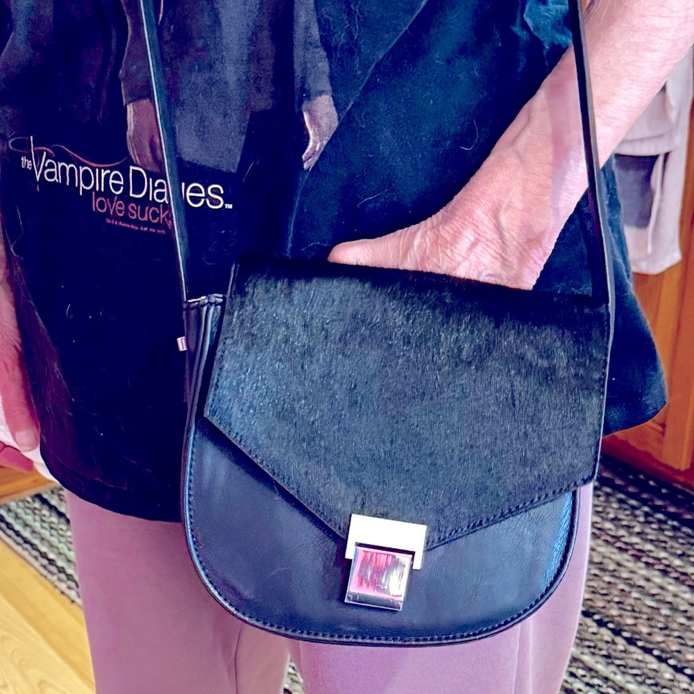 ✅2/$15✅Steve Madden Black Crossbody purse Used in excellent condition!